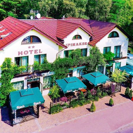 Hotel Spinaker 웨바 외부 사진