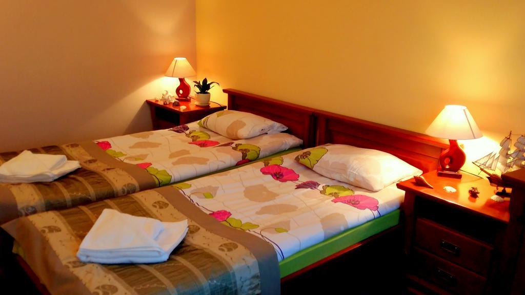 Hotel Spinaker 웨바 외부 사진