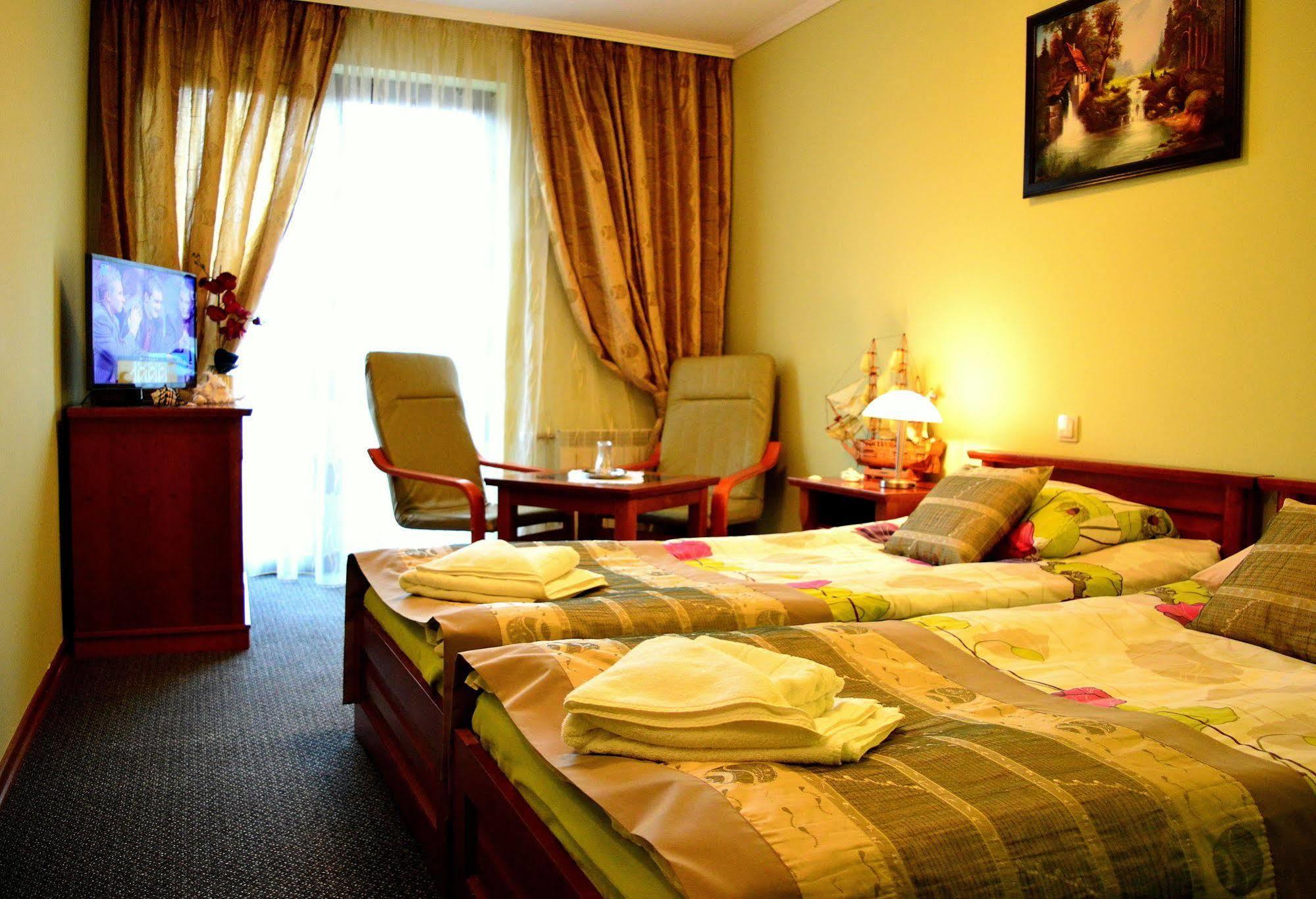 Hotel Spinaker 웨바 외부 사진