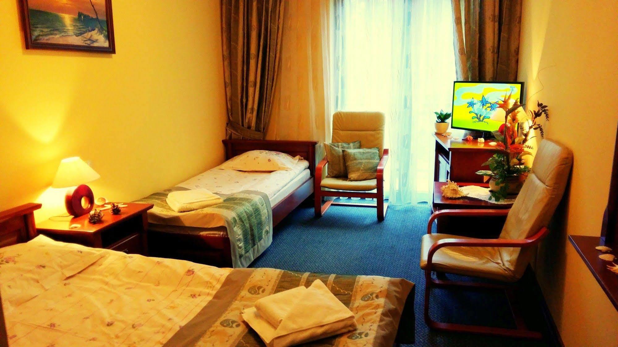 Hotel Spinaker 웨바 외부 사진