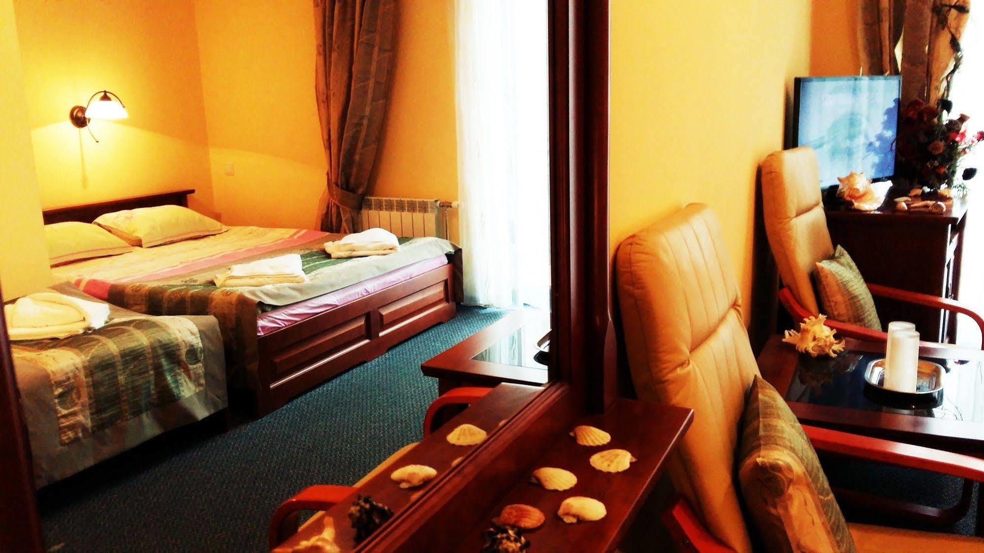 Hotel Spinaker 웨바 외부 사진